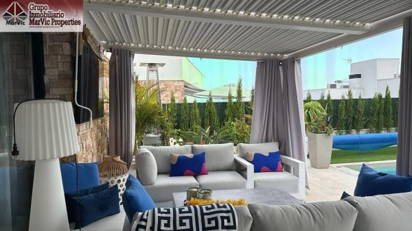 Chalet pareado photo 1