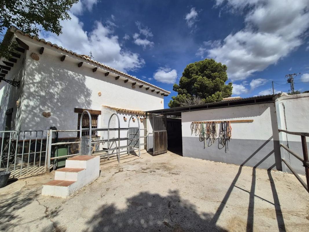Obra nueva Cortijo en Partida azubia en Finestrat (Revista) photo 4