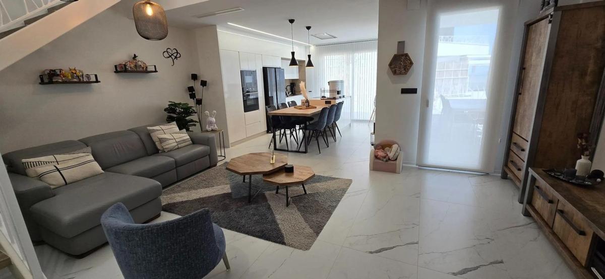 Venta de chalet independiente en Calle Segovia, Finestrat
photo 1