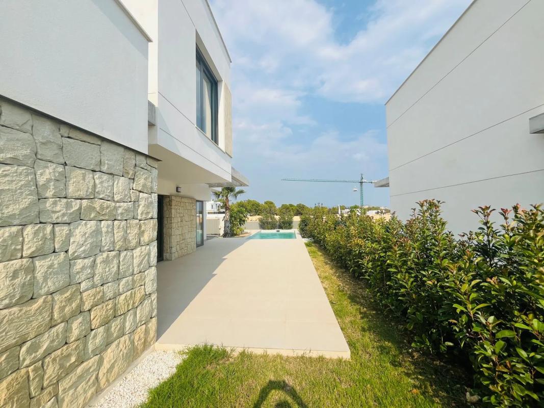 Venta de chalet independiente en Calle Praga, 58, Finestrat
photo 3