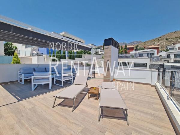 Chalet independiente en venta en Calle Toledo, Finestrat
 photo 2