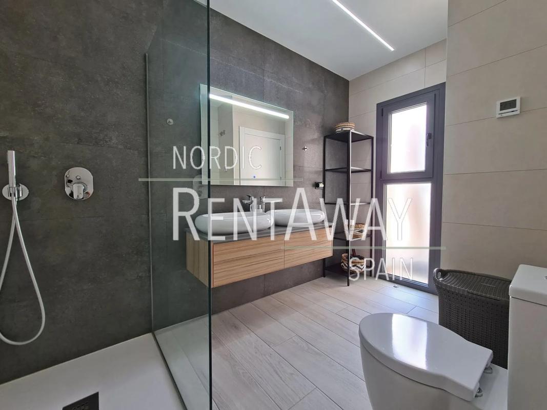 Venta de chalet independiente en Calle Toledo, Finestrat
photo 3