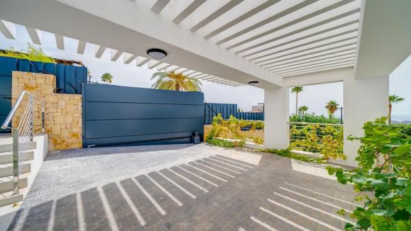 Chalet independiente en venta en Calle Roma, Finestrat
thumbnail 2