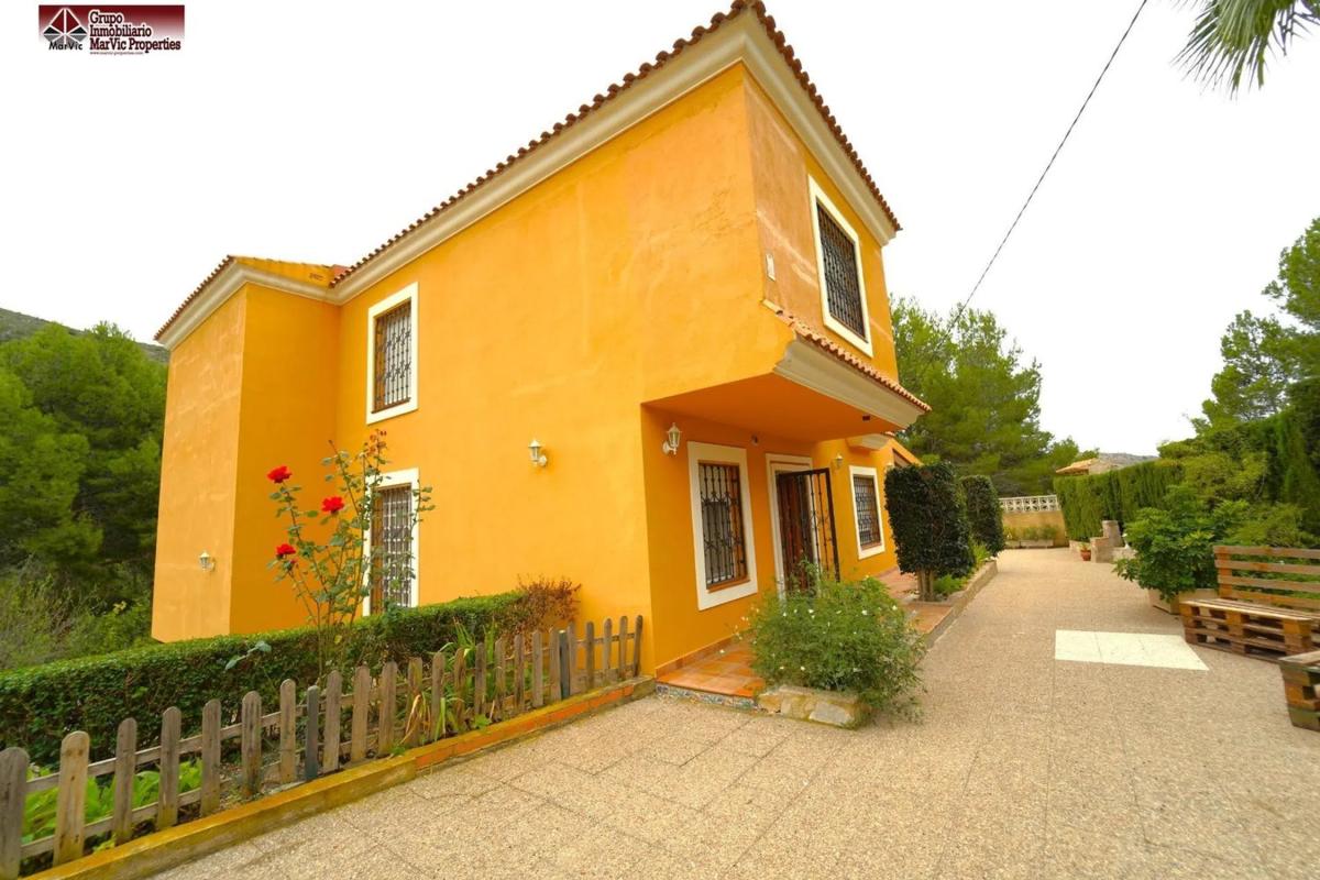 Sale of independent chalet in Finestrat Pueblo, Finestrat
photo 1
