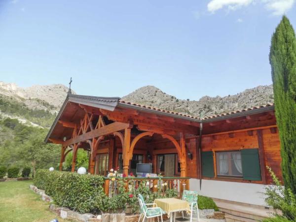 Частный шале на продаже в  Finestrat Pueblo, Финестрат photo 4