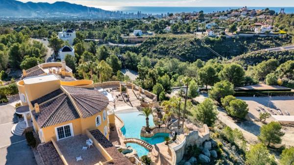 Independent chalet for sale in Coloma, La Nucia
thumbnail 1