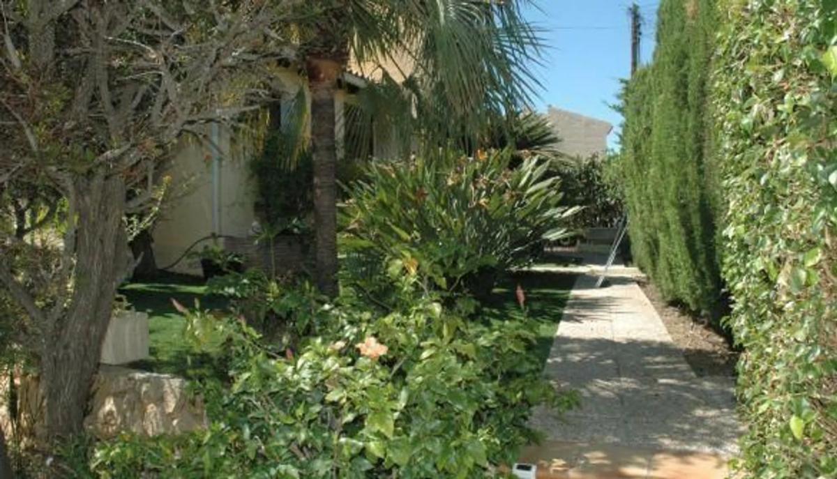 Sale of independent chalet in Calle Viena, La Nucia
 photo 3