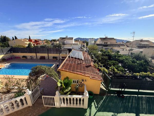 Independent chalet for sale in Calle de l'Abellerol, La Nucia
thumbnail 1
