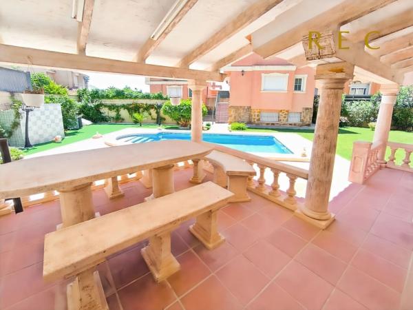 Independent chalet for sale in Coloma, La Nucia
thumbnail 1