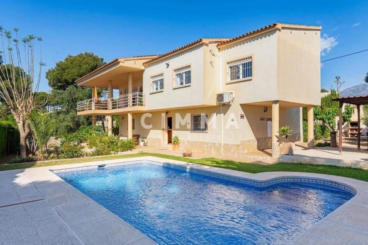 Venta de chalet independiente en Varadero, La Nucia
photo 3