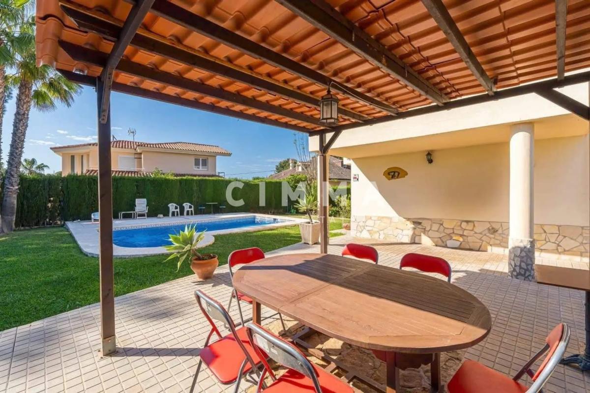 Venta de chalet independiente en Varadero, La Nucia
photo 4