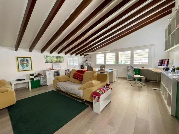 Independent chalet for sale in Calle Serra L'Alguenya, La Nucia
thumbnail 1