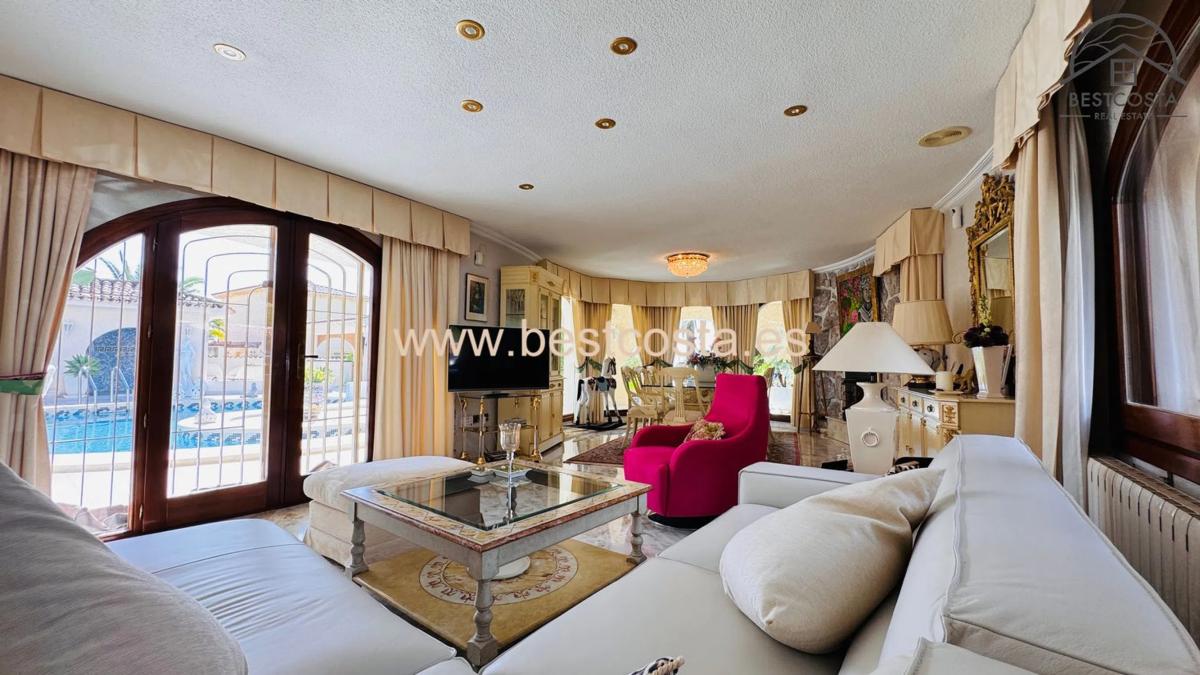 Продажа отдельного шале в Coloma, Ла Нусия photo 1