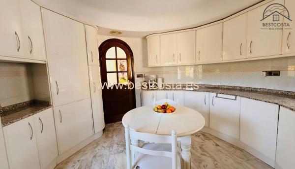 Independent chalet for sale in Coloma, La Nucia
 photo 4