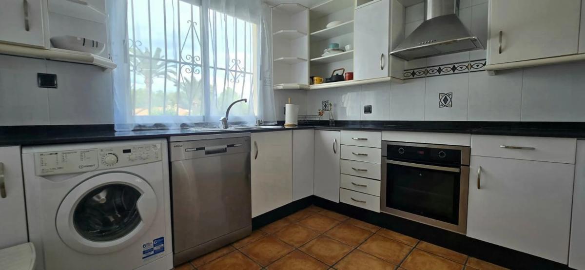 Sale of independent chalet in Barranco Hondo, La Nucia
 photo 3