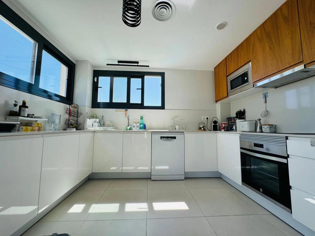 Sale of independent chalet in Calle Serra del Cabeçó d'Or s/n, La Nucia
photo 1