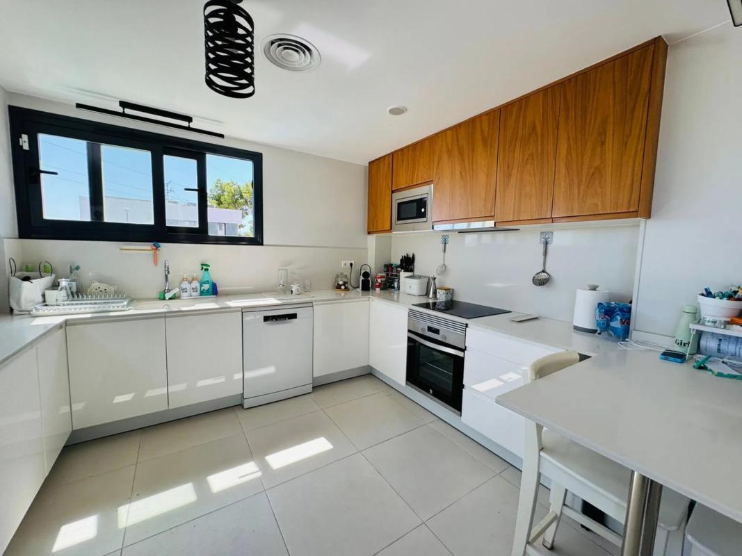 Sale of independent chalet in Calle Serra del Cabeçó d'Or s/n, La Nucia
photo 3