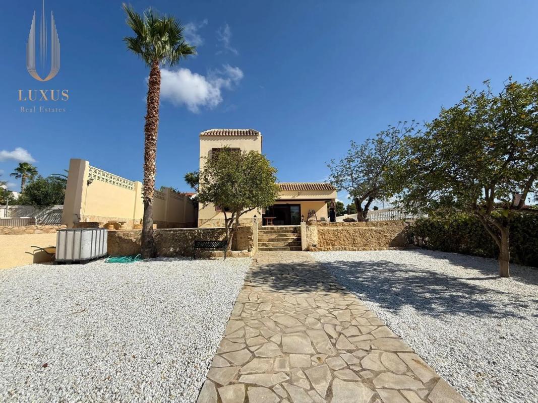 Venta de chalet independiente en Barranco Hondo, La Nucia
 photo 4