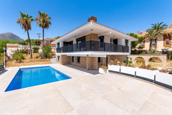 Independent chalet for sale in Calle Carrascar de Parcent, La Nucia
 photo 3