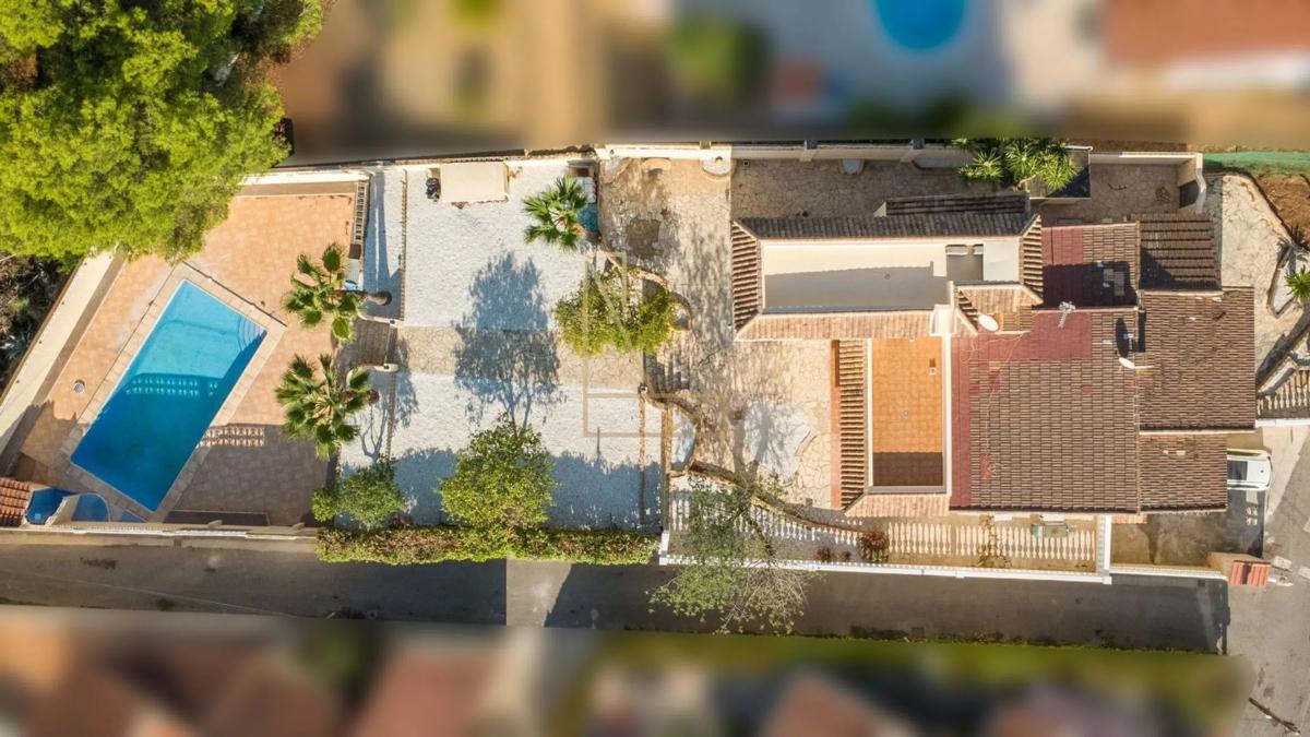 Sale of independent chalet in Carretera Castanyers, La Nucia
photo 4