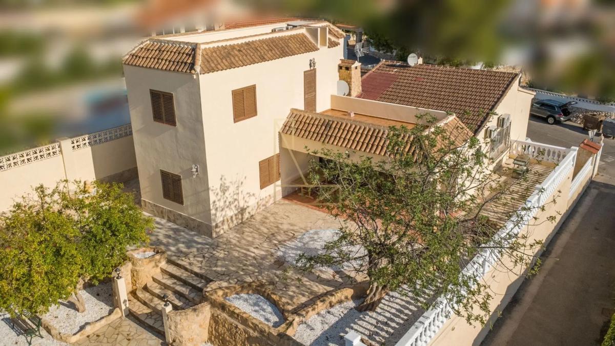 Sale of independent chalet in Carretera Castanyers, La Nucia
photo 5