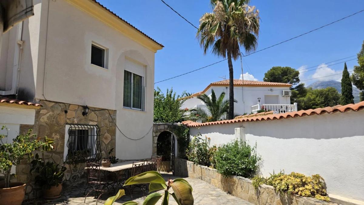 Продажа отдельного шале в Calle Passerell, Ла Нусия photo 2