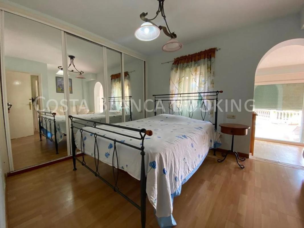 Продажа отдельного шале в  Calle el Salvador, Ла Нусия photo 2