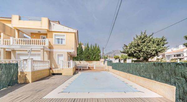 Independent chalet for sale in Calle Tossalet, La Nucia
 photo 4