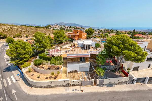 Independent chalet for sale in Calle Llevant, La Nucia
 photo 1