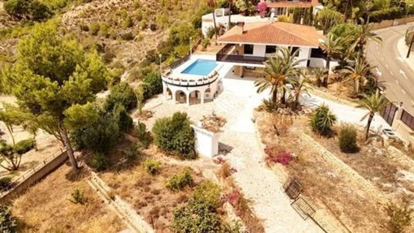Independent chalet for sale in Calle Carrascar de Parcent, La Nucia
 photo 1