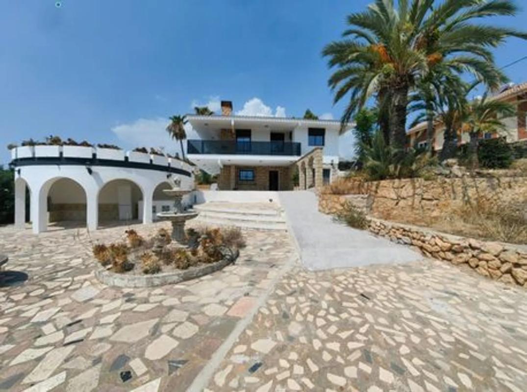 Продажа отдельного шале в  Calle Carrascar de Parcent, Ла Нусия photo 2