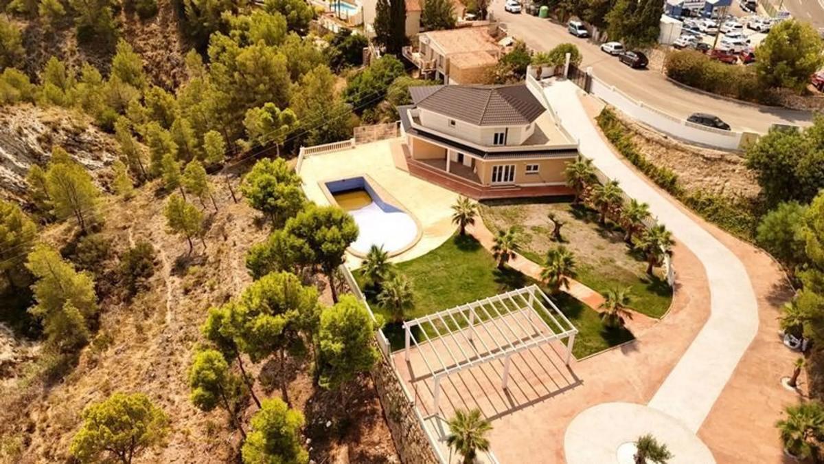 Venta de chalet independiente en Barranco Hondo, La Nucia
 photo 5