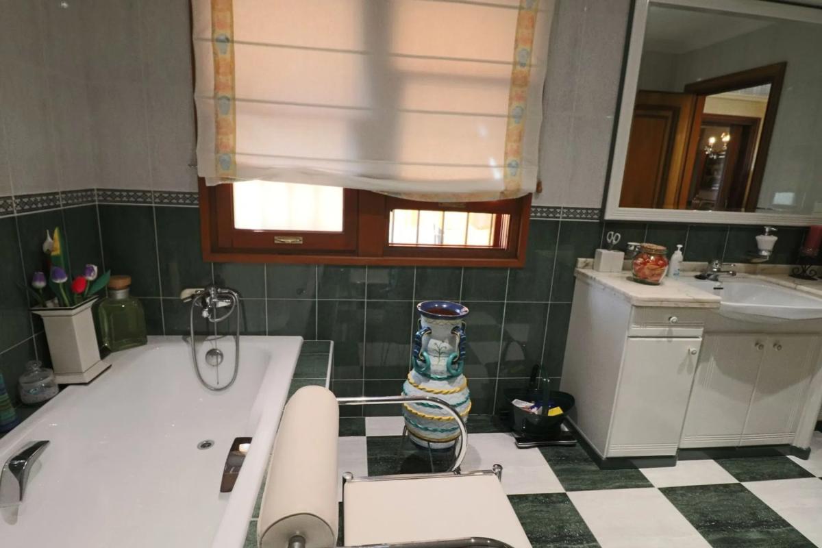 Sale of independent chalet in Coloma, La Nucia
photo 5