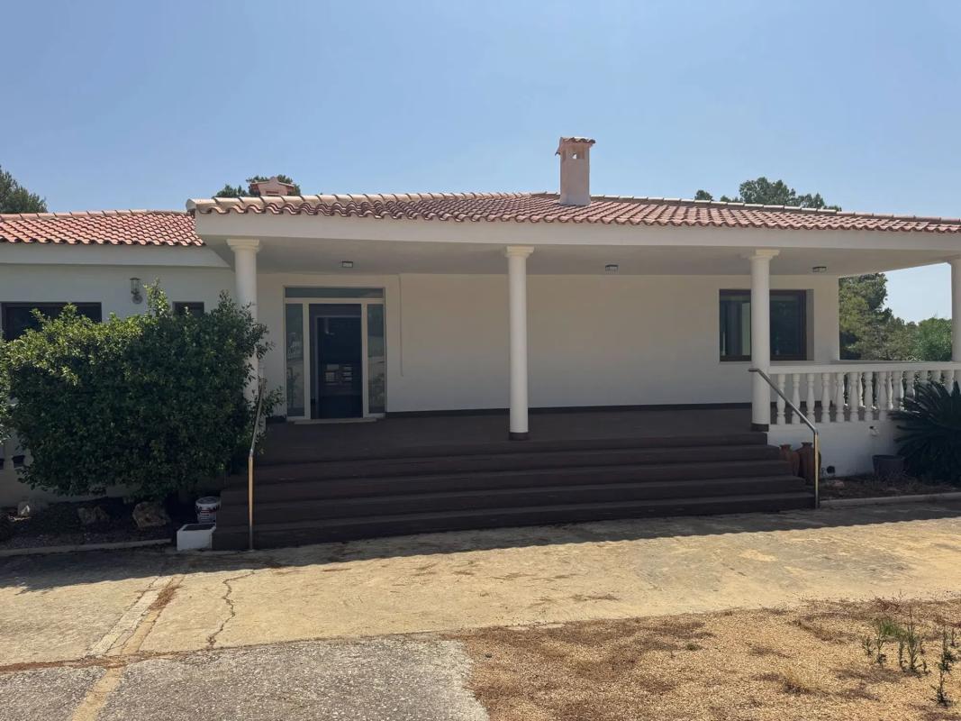 Sale of independent chalet in Coloma, La Nucia
photo 3