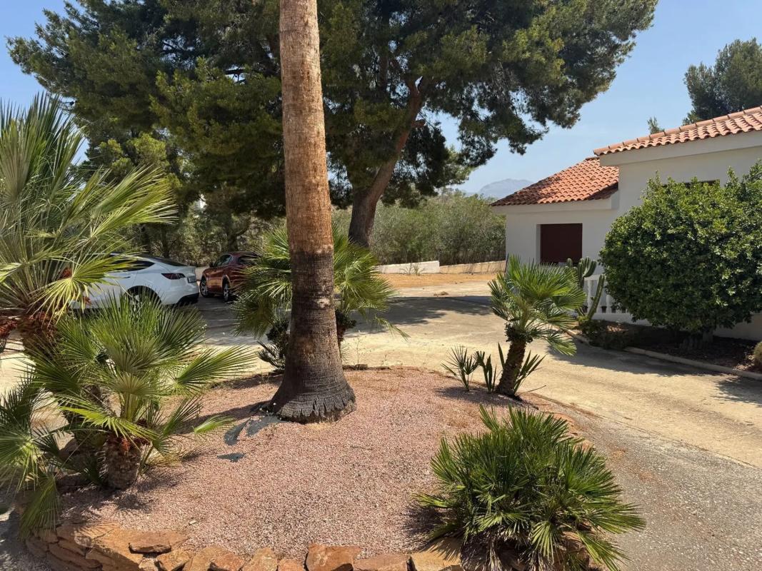 Sale of independent chalet in Coloma, La Nucia
photo 5