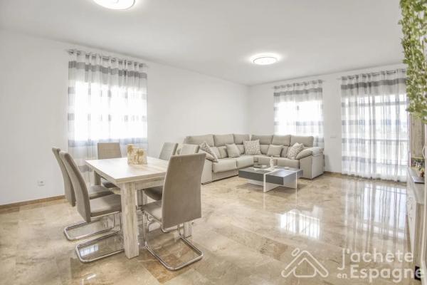 Chalet wolnostojący na sprzedaż w  Calle Llevant, La Nucia photo 2