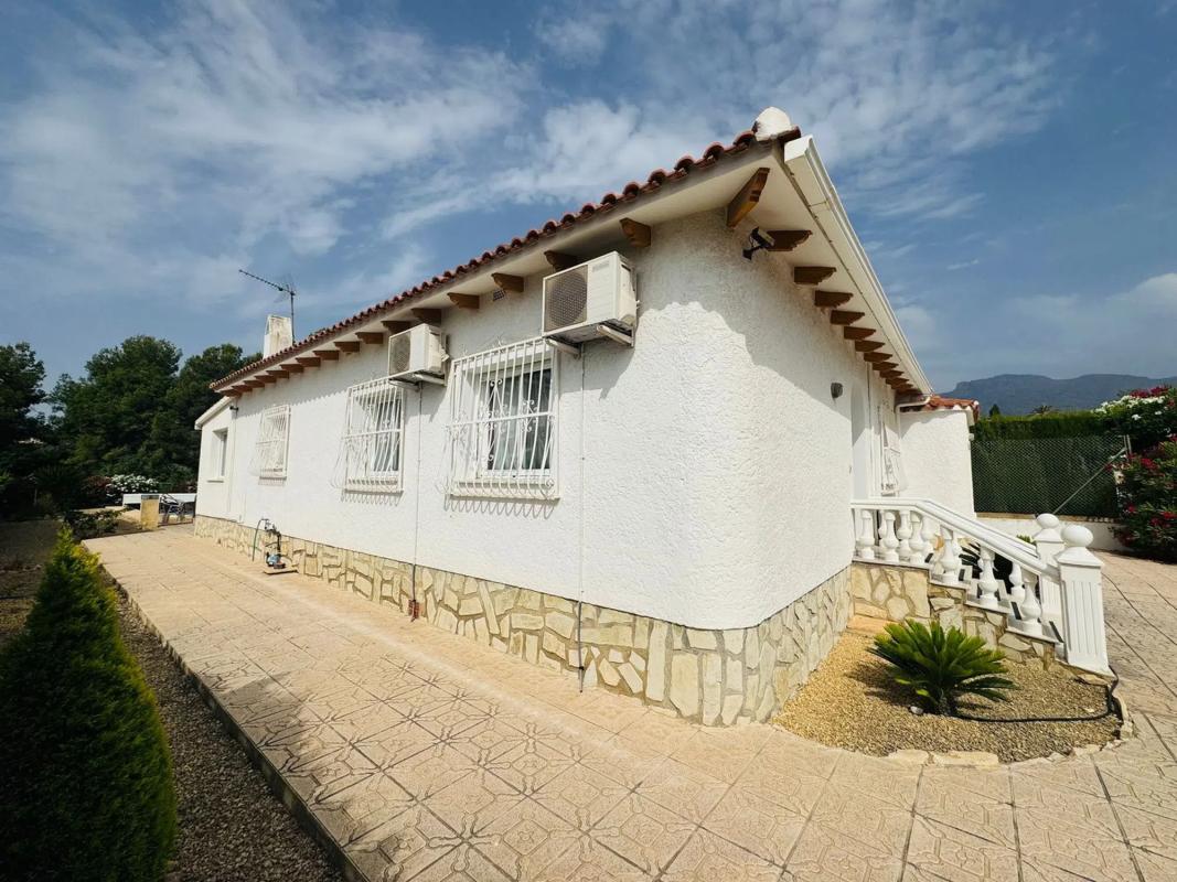 Venta de chalet independiente en Calle Pagell s/n, La Nucia
photo 1