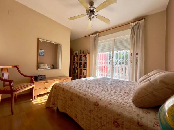 Chalet pareado en calle Juan Gris photo 4