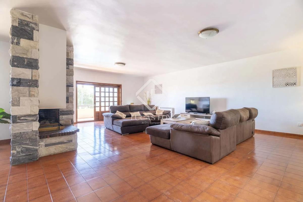 Sale of independent chalet in Urbanizacion Caravana, La Nucia
photo 4