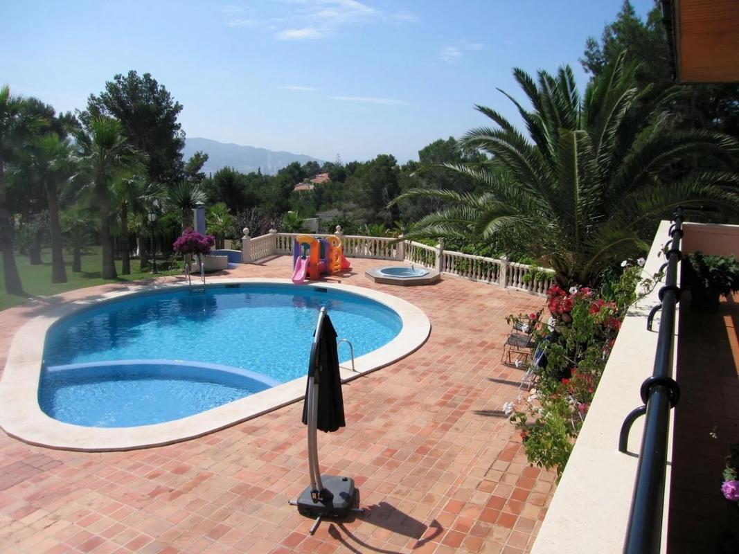 Sale of independent chalet in Coloma, La Nucia
photo 2