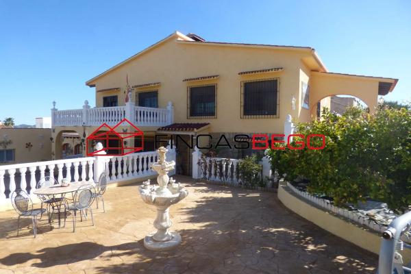 Independent chalet for sale in Calle de la Gavina, La Nucia
photo 1