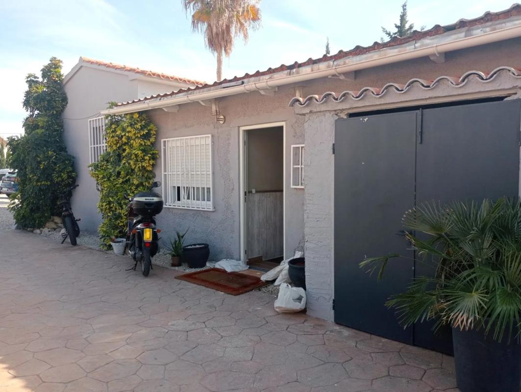 Sale of independent chalet in Coloma, La Nucia
photo 1