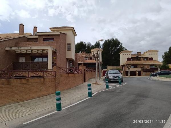 Chalet pareado en calle Mar Mediterrani photo 1