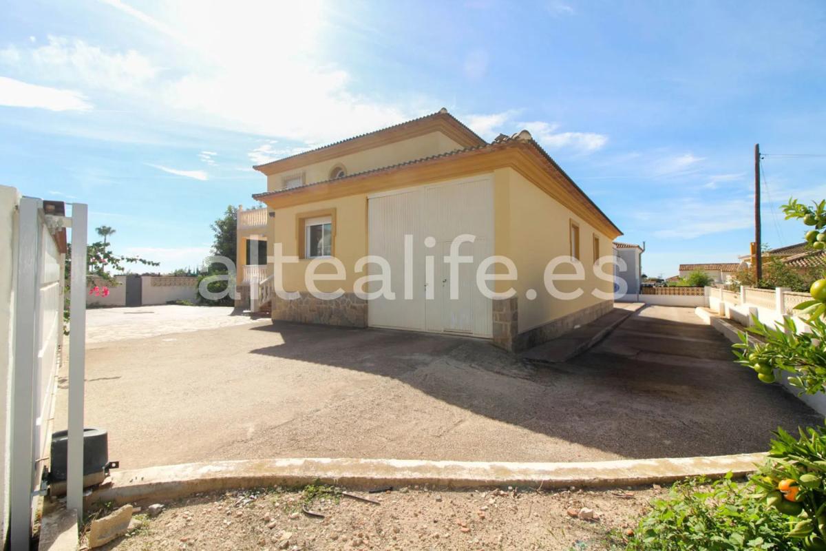 Venta de chalet independiente en Calle Lisboa, La Nucia
 photo 2
