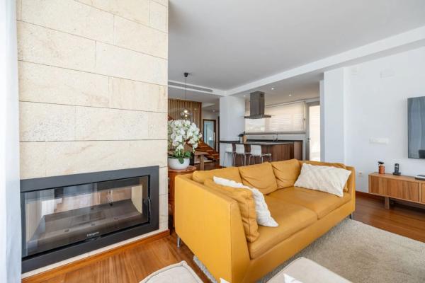 Independent chalet for sale in Calle Antonio Ramos, La Nucia
photo 1