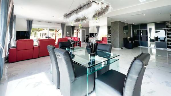 Independent chalet for sale in La Nucia Pueblo, La Nucia
thumbnail 1