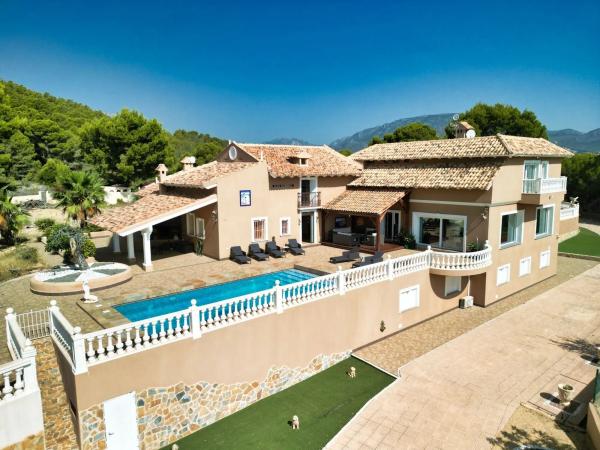 Independent chalet for sale in La Nucia Pueblo, La Nucia
thumbnail 2