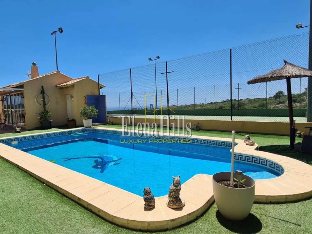 Venta de chalet independiente en Calle Venezuela, La Nucia
photo 5