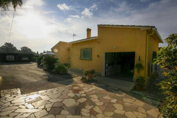 Chalet wolnostojący na sprzedaż w  La Nucia Pueblo, La Nucia photo 3