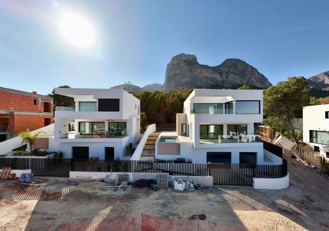Продажа отдельного шале в  Calle Rei Jaume I, 33, Полоп photo 2